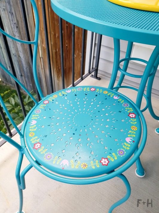 Repainting Metal Patio Furniture with DecoArt! Fox + Hazel